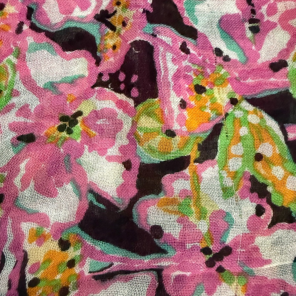 Lilly Pulitzer - Vibrant Floral Patterned infinity Scarf